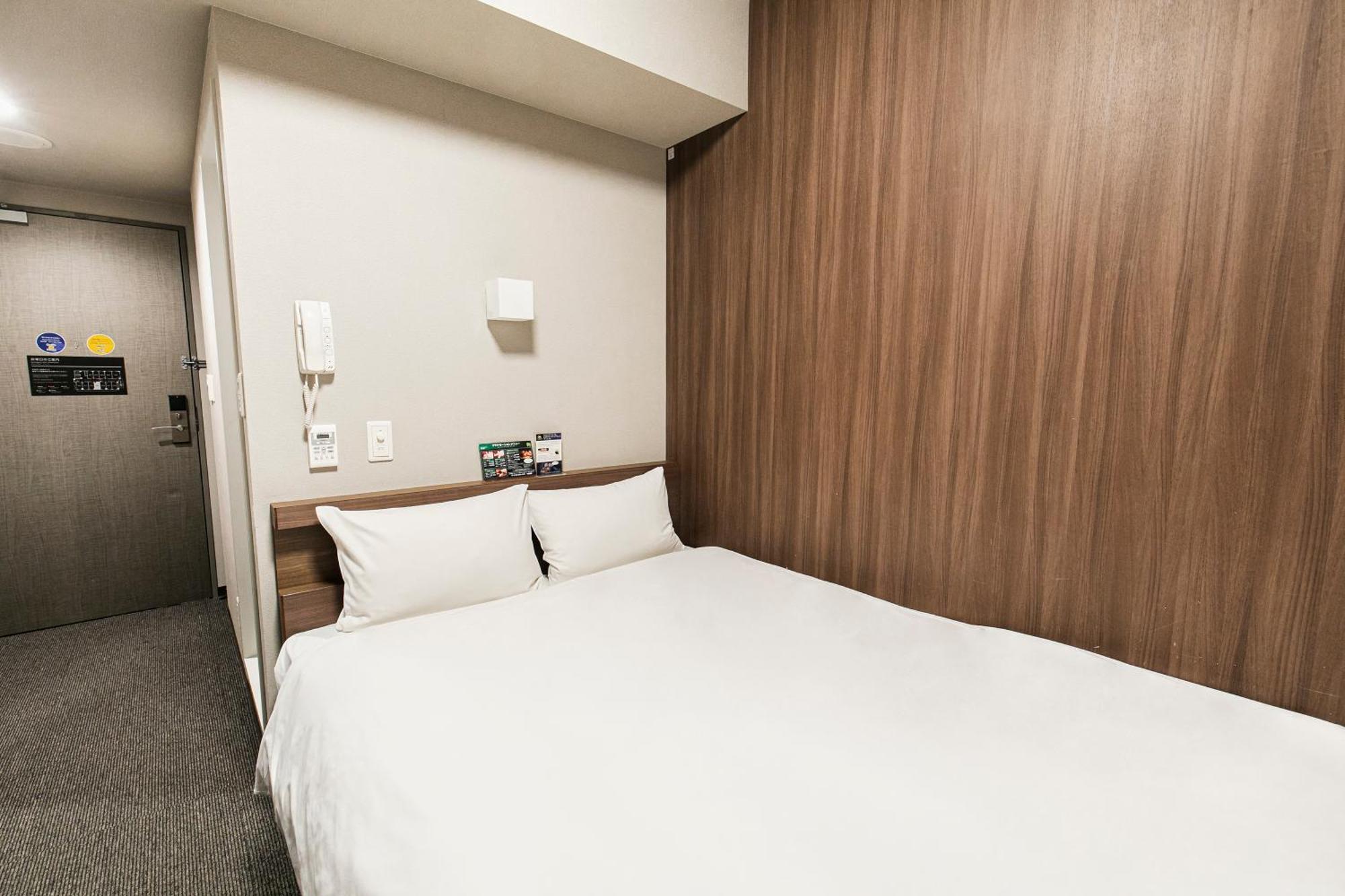Hotel Smile Hakataekimae 3*